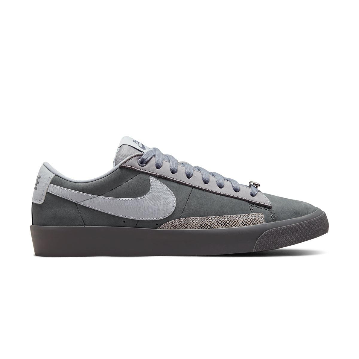 + FPAR SB Zoom Blazer Low 'Cool Grey'