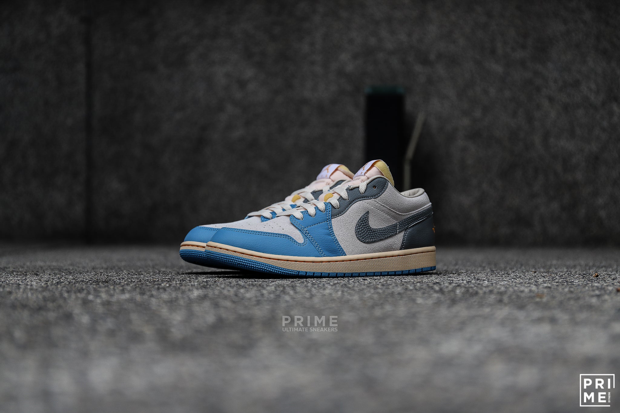 Air Jordan 1 Low  Vintage UNC Grey 