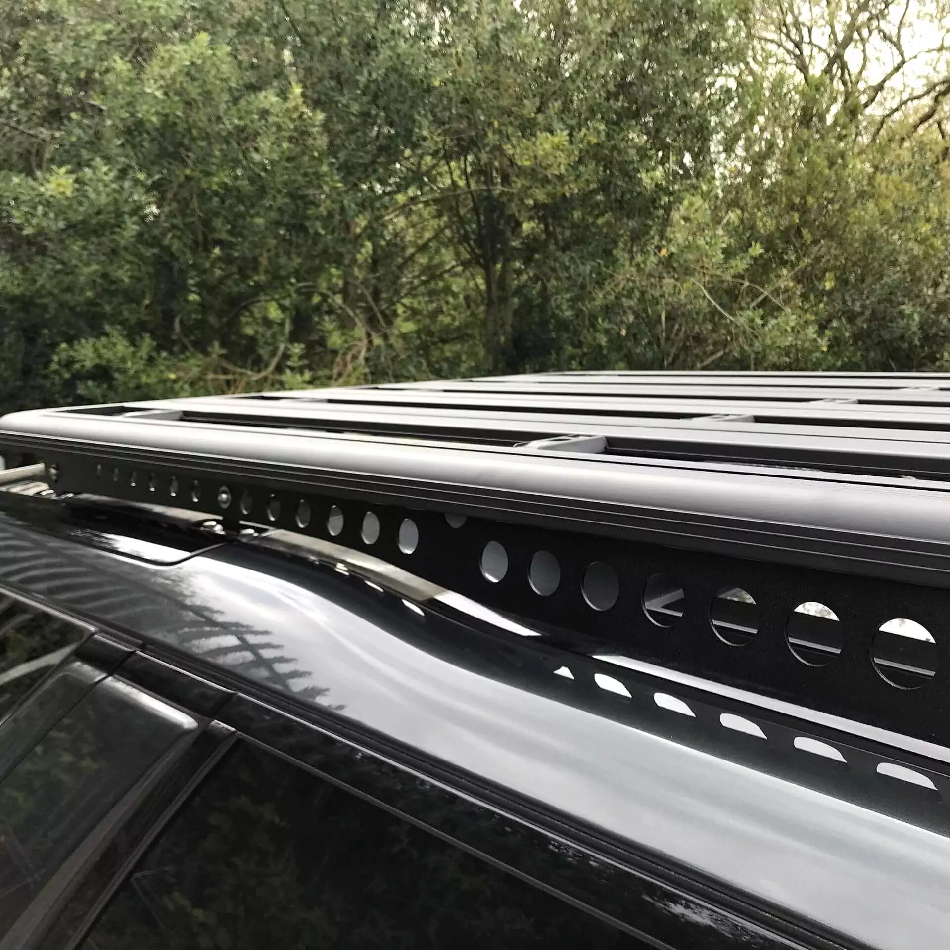 AluMod Low Profile 180cm x 125cm Roof Rack for the Land Rover Discovery 5 2017+