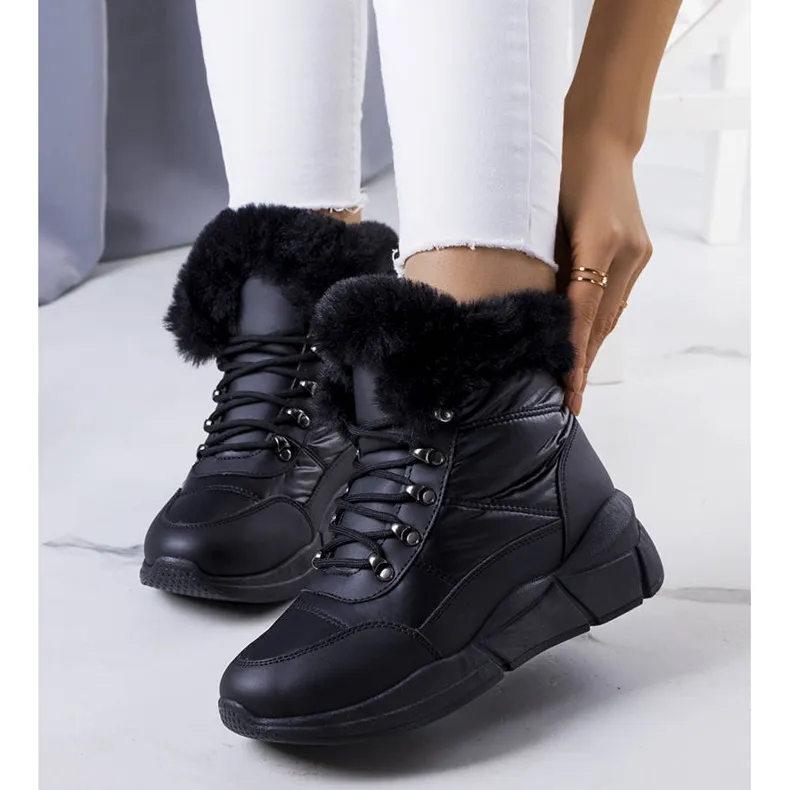 Black Axel quilted snow boots