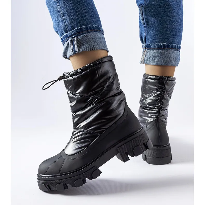 Black snow boots with Cendrillon cuff