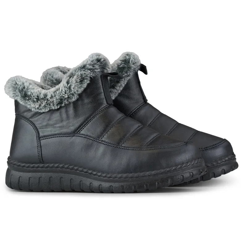 Comfortable short snow boots, winter boots with fur black