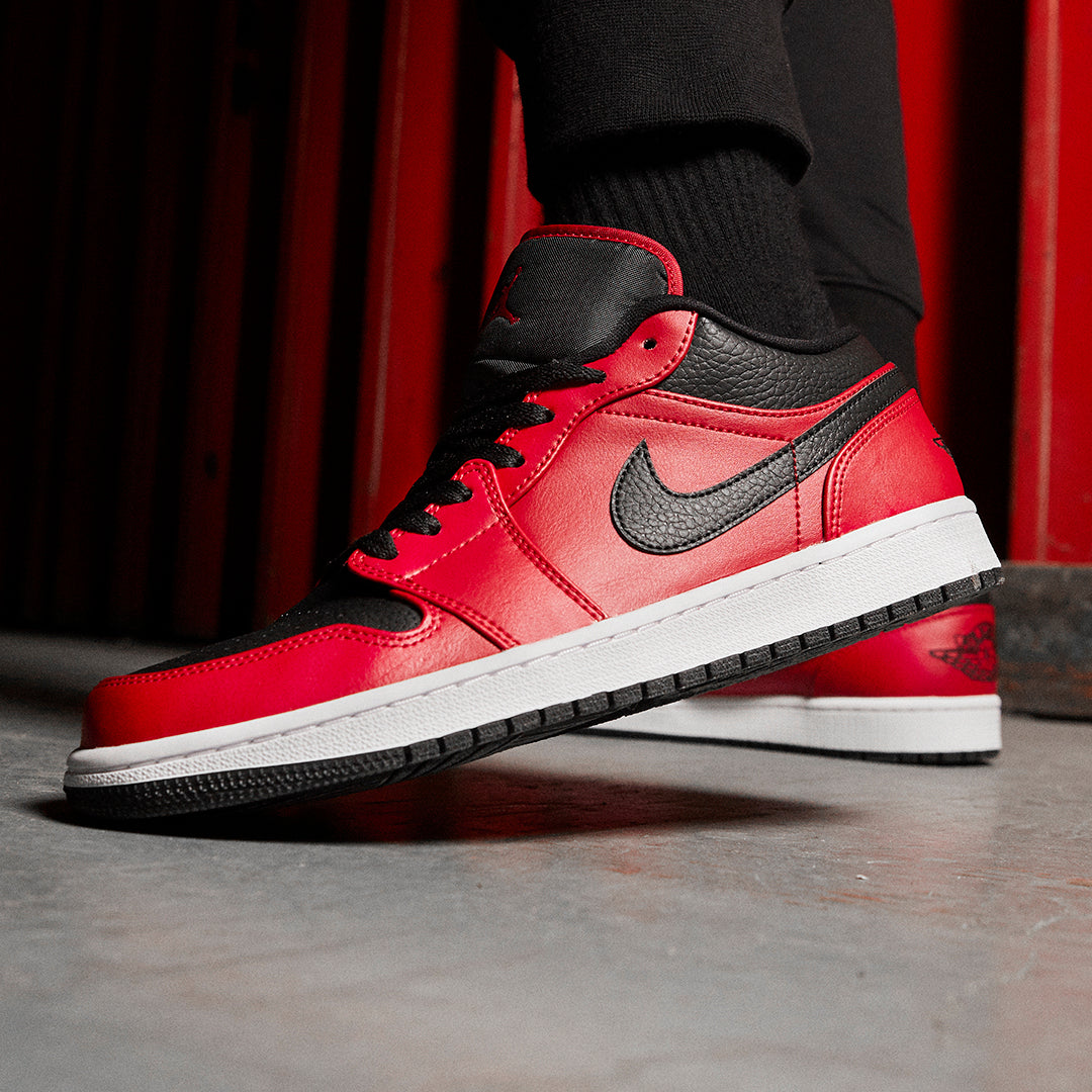 Nike Air Jordan 1  Gym Red / Black  Reverse (553558 605)