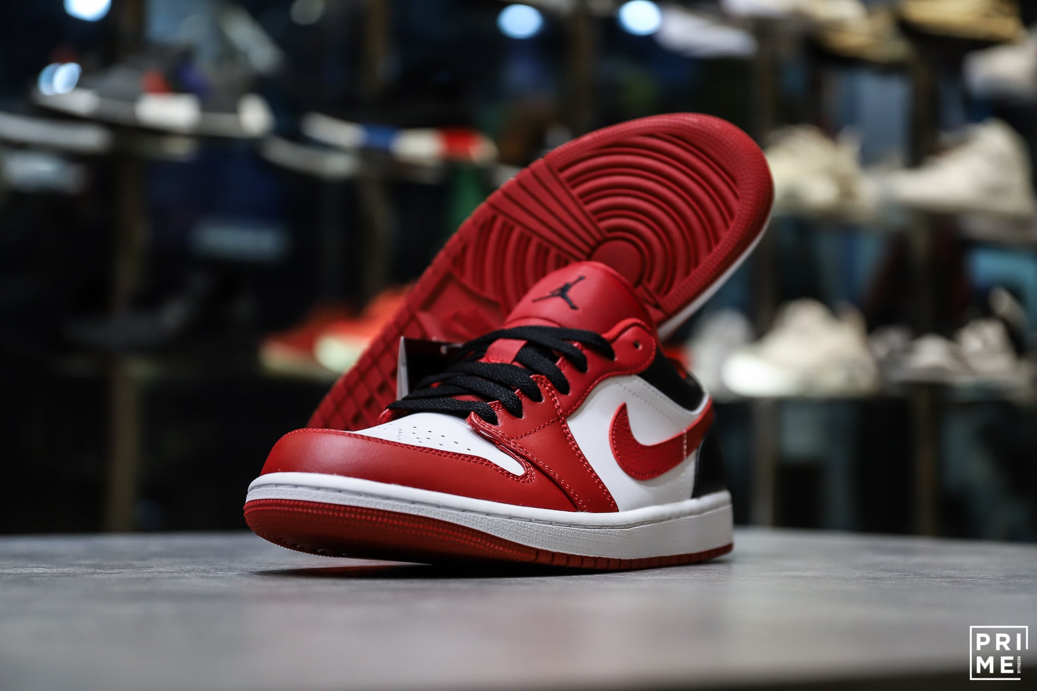 Nike Air Jordan 1 Low 'Bulls' (553558 163)