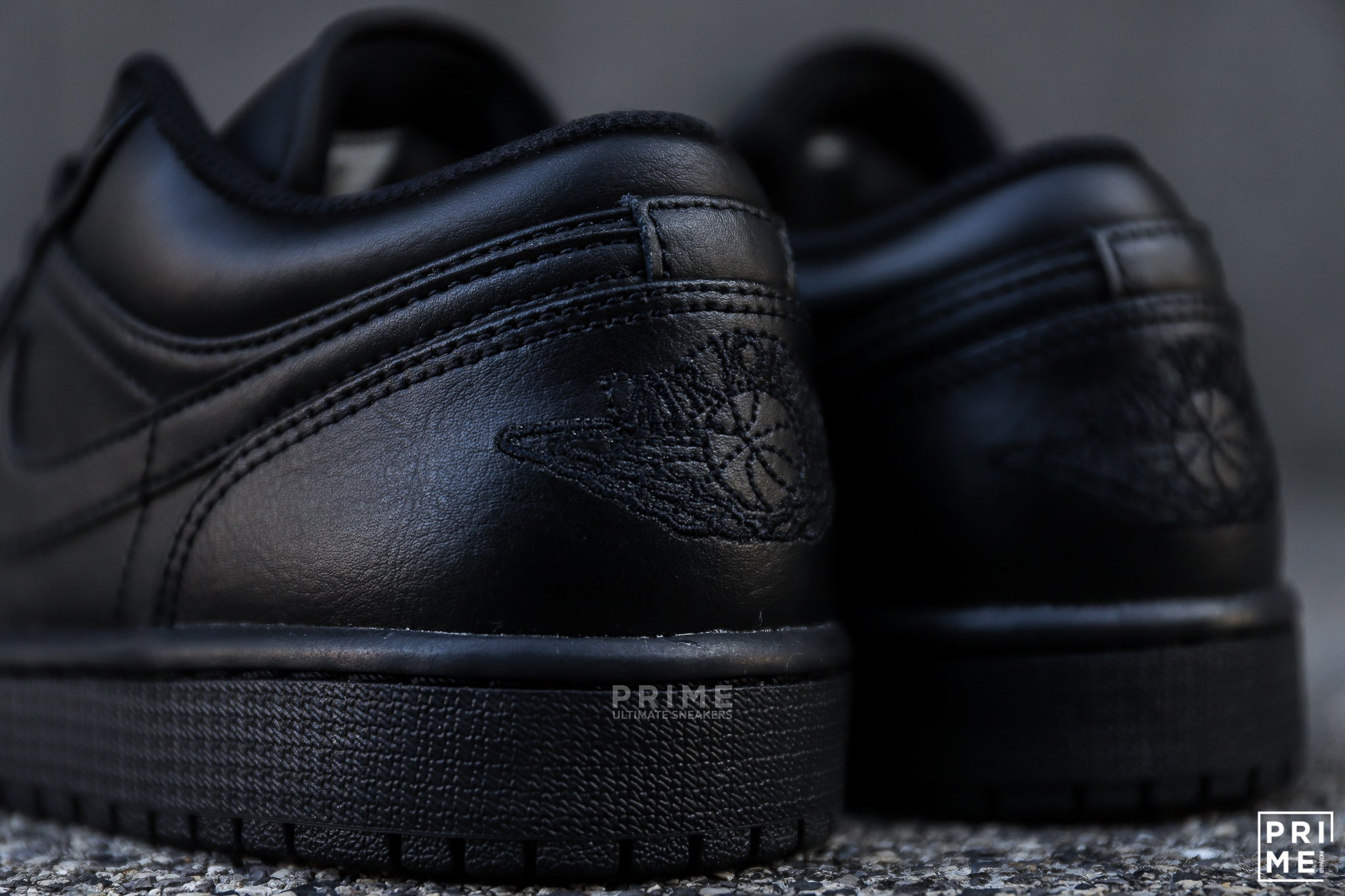 Nike Air Jordan 1 Low Triple Black (553558 093)