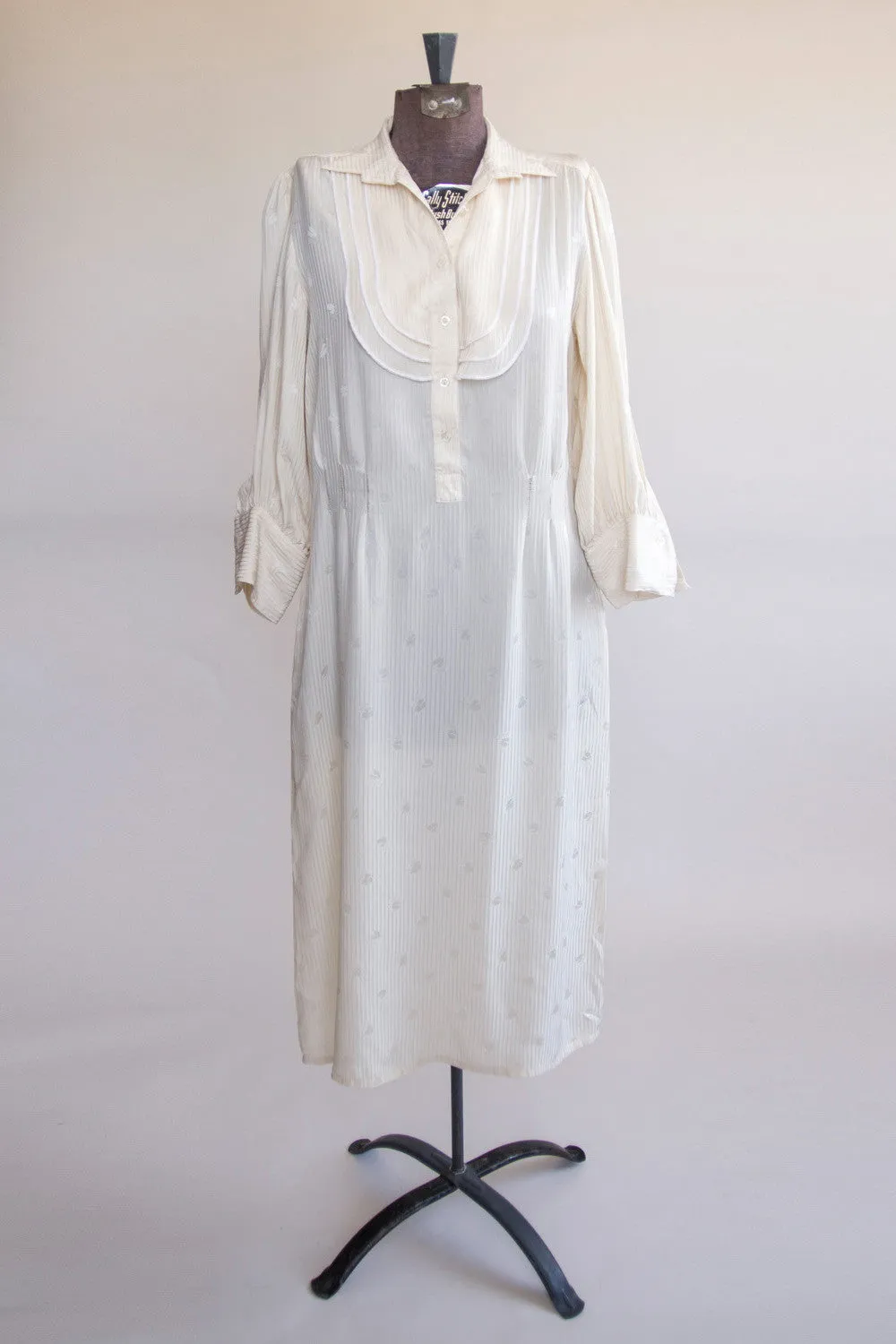 Vintage Women’s Collared Pioneer White Dress