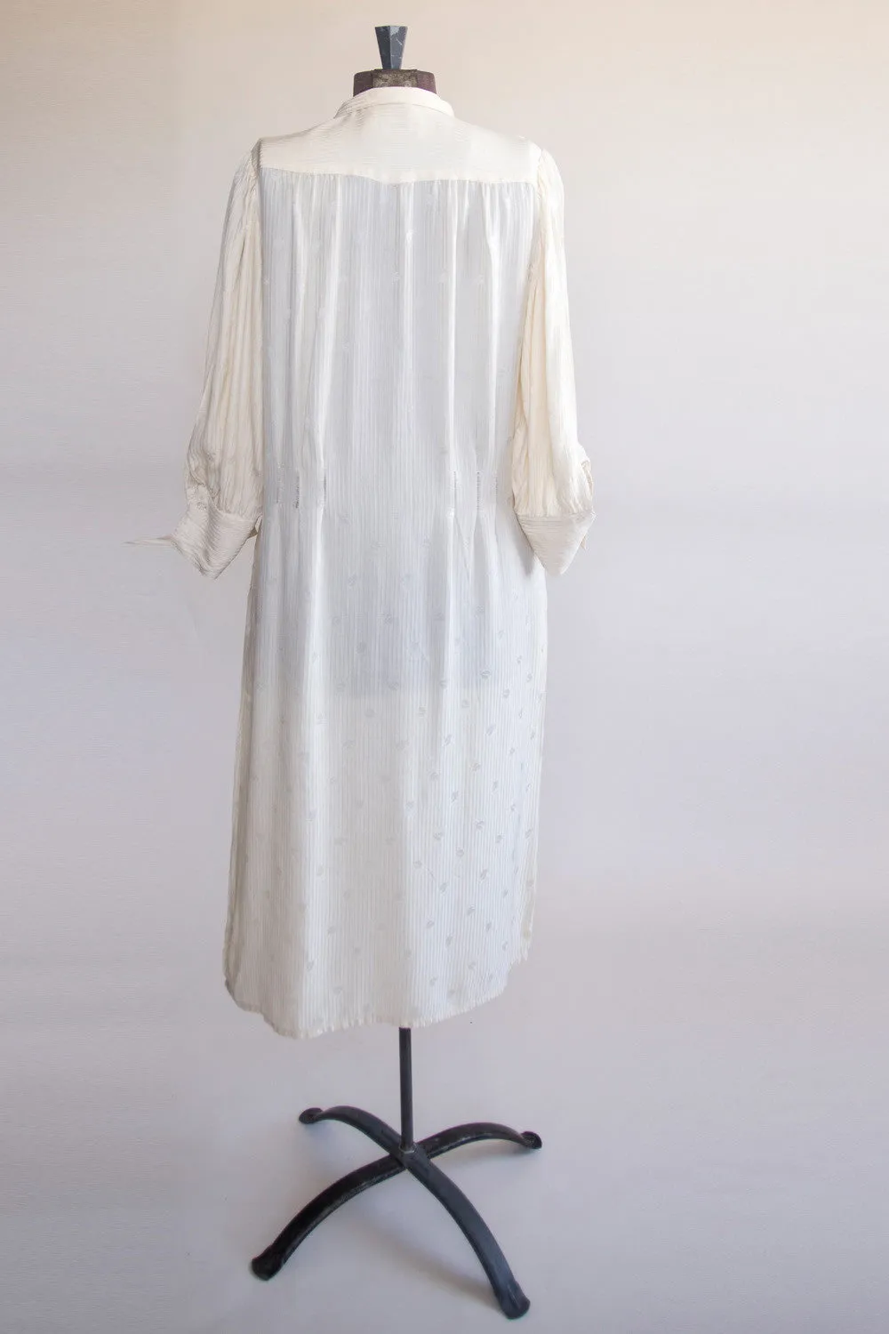 Vintage Women’s Collared Pioneer White Dress