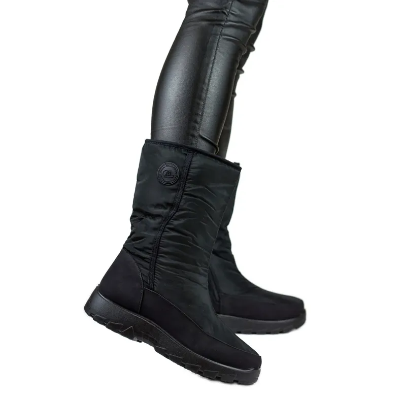 Warm high comfort boots, winter snow boots black