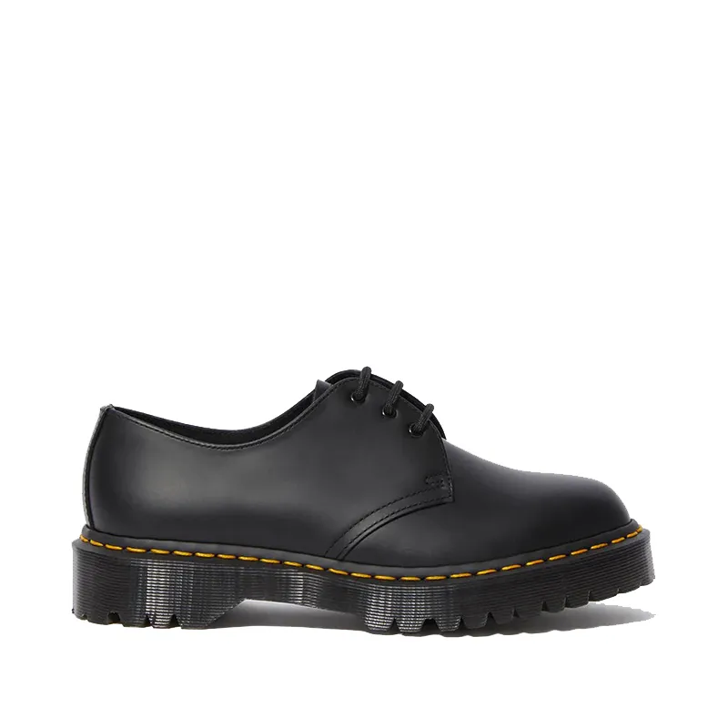 Women’s Leather Shoes for All Seasons, Black Low-Top 