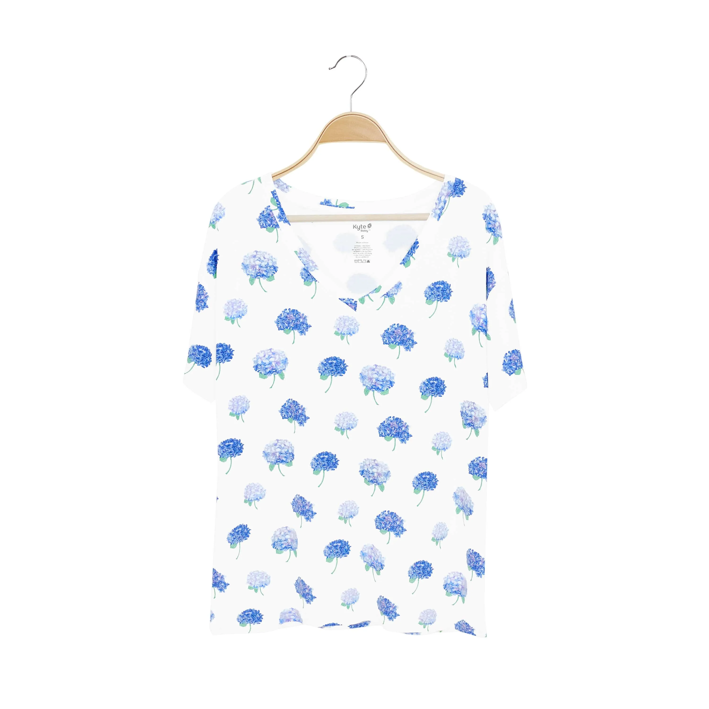 Women’s Relaxed Fit V-Neck in Hydrangea