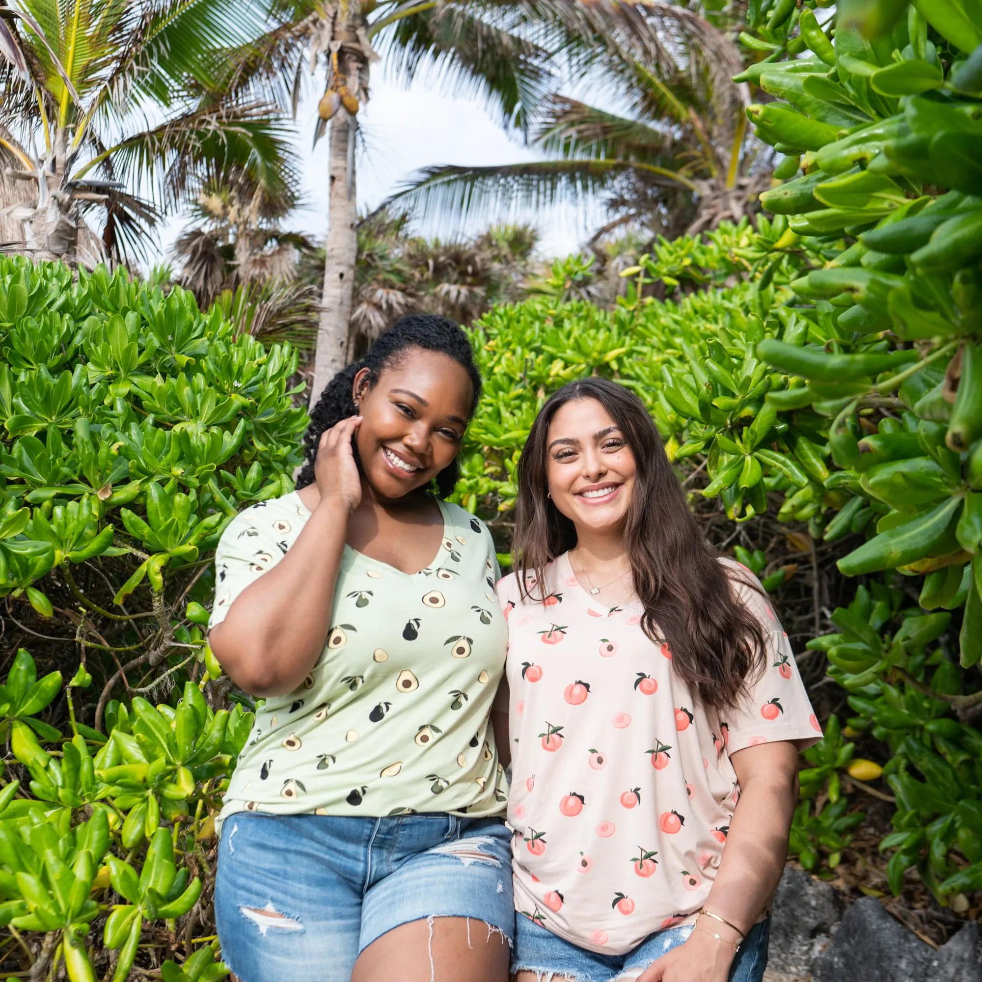 Women’s Relaxed Fit V-Neck in Peach