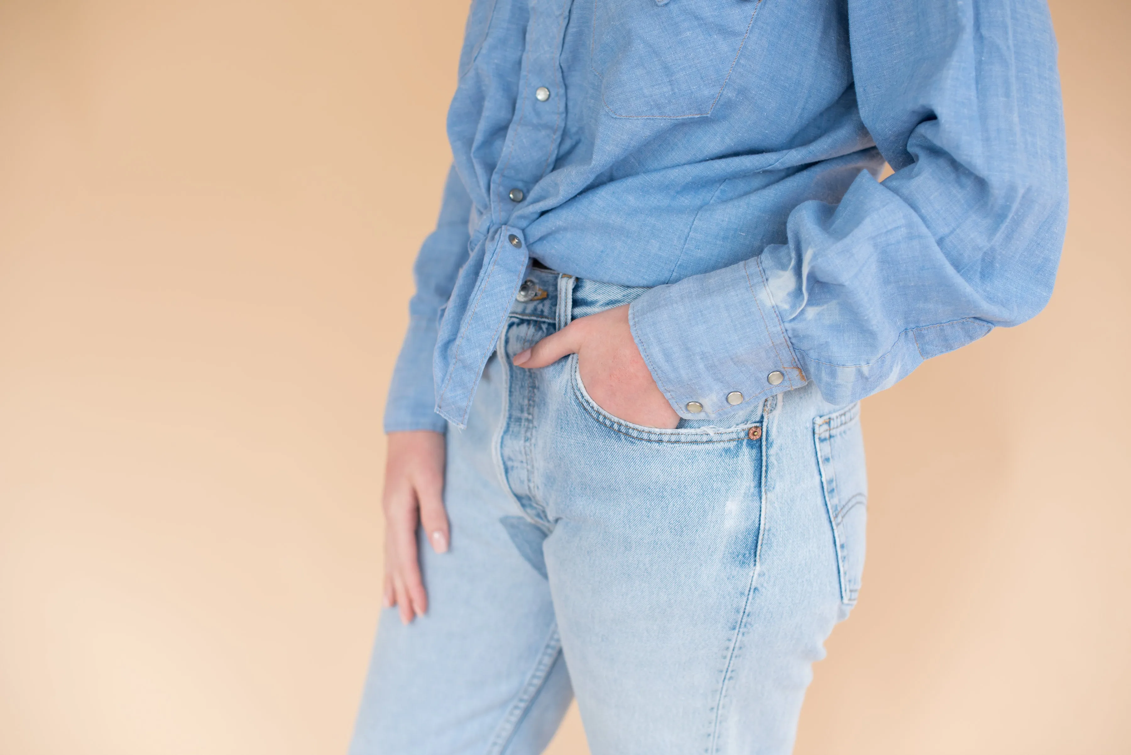 Women’s Vintage Chambray Shirt with Pearl Snap Buttons